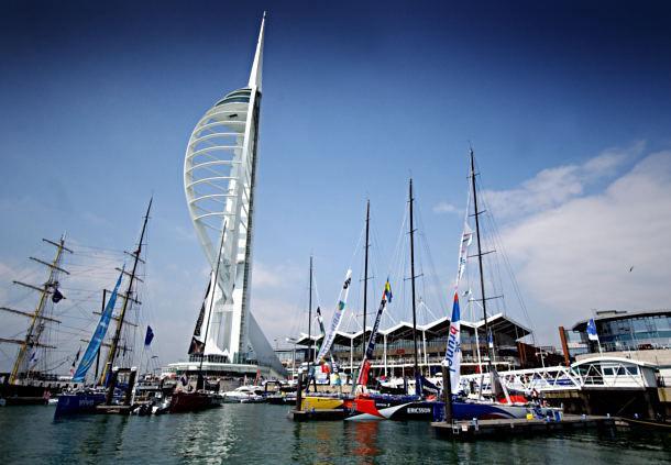 פורטסמות' Gunwharf Quays Harbour Apartments מראה חיצוני תמונה